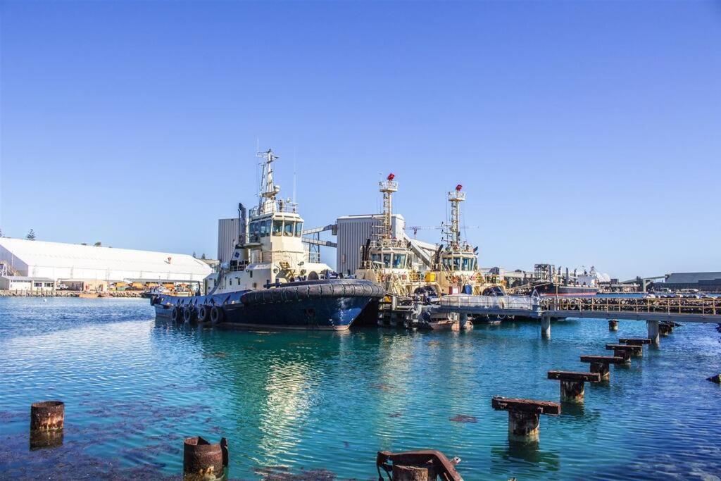 The Central Shed - 10B Geraldton Exterior foto